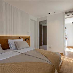 4-Bedroom Luxury Villa with Heated Pool, Ciovo near Trogir – Sleeps 8